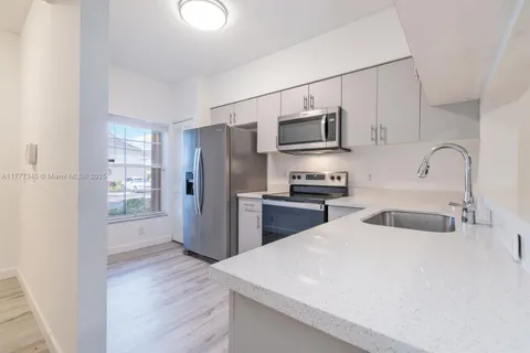 65 Whitehead Cir # 65, Weston FL 33326