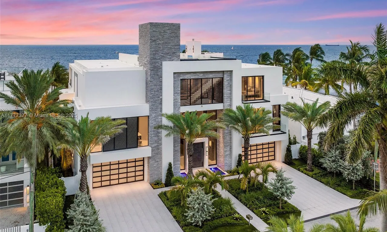 3052 N Atlantic Blvd, Fort Lauderdale FL 33308