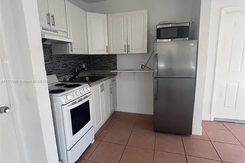2331 Adams St # 17, Hollywood FL 33020