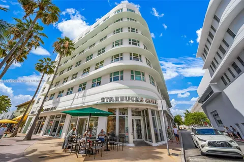 605 Lincoln Rd # 303, Miami Beach FL 33139