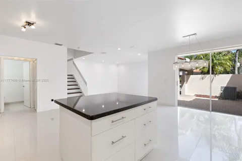 924 Doveplum Ct # 924, Hollywood FL 33019