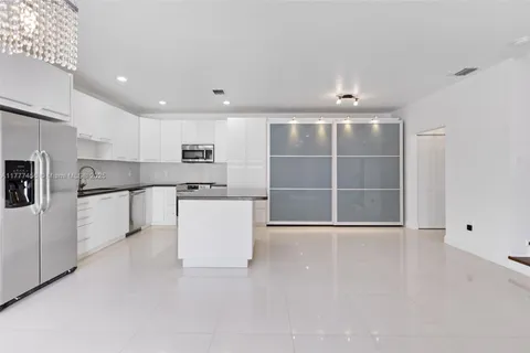 924 Doveplum Ct # 924, Hollywood FL 33019