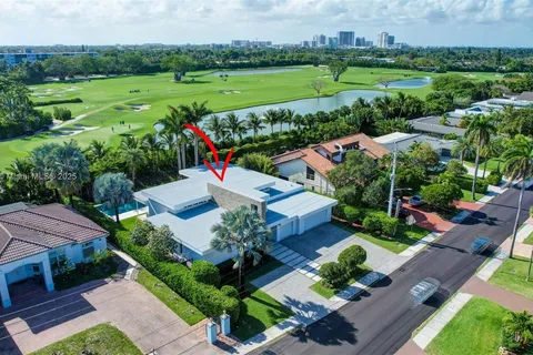 907 Diplomat Pkwy, Hallandale Beach FL 33009
