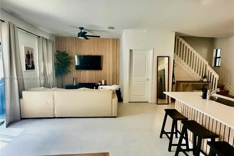 452 NW 203 RD # 452, Miami Gardens FL 33169