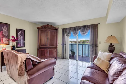 300 NW 107th Ave # 201, Miami FL 33172