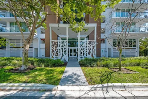 1150 102nd St # 706, Bay Harbor Islands FL 33154