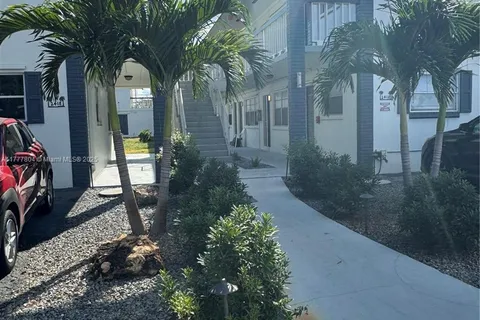 2418 Polk St # 201, Hollywood FL 33020