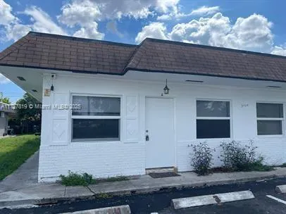 3960 NW 31st Ter # 2, Lauderdale Lakes FL 33309