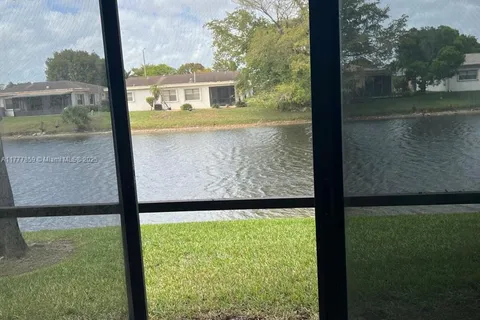 9439 N Belfort Cir # 107, Tamarac FL 33321