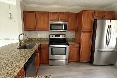 9961 Three Lakes Cir # 20A, Boca Raton FL 33428