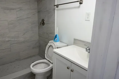 20601 SW 116th Rd # B, Miami FL 33189