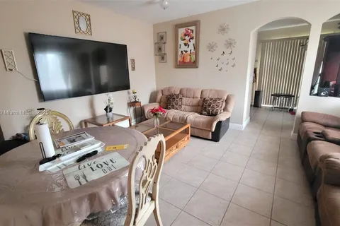 21203 NW 14th Pl # 29, Miami Gardens FL 33169