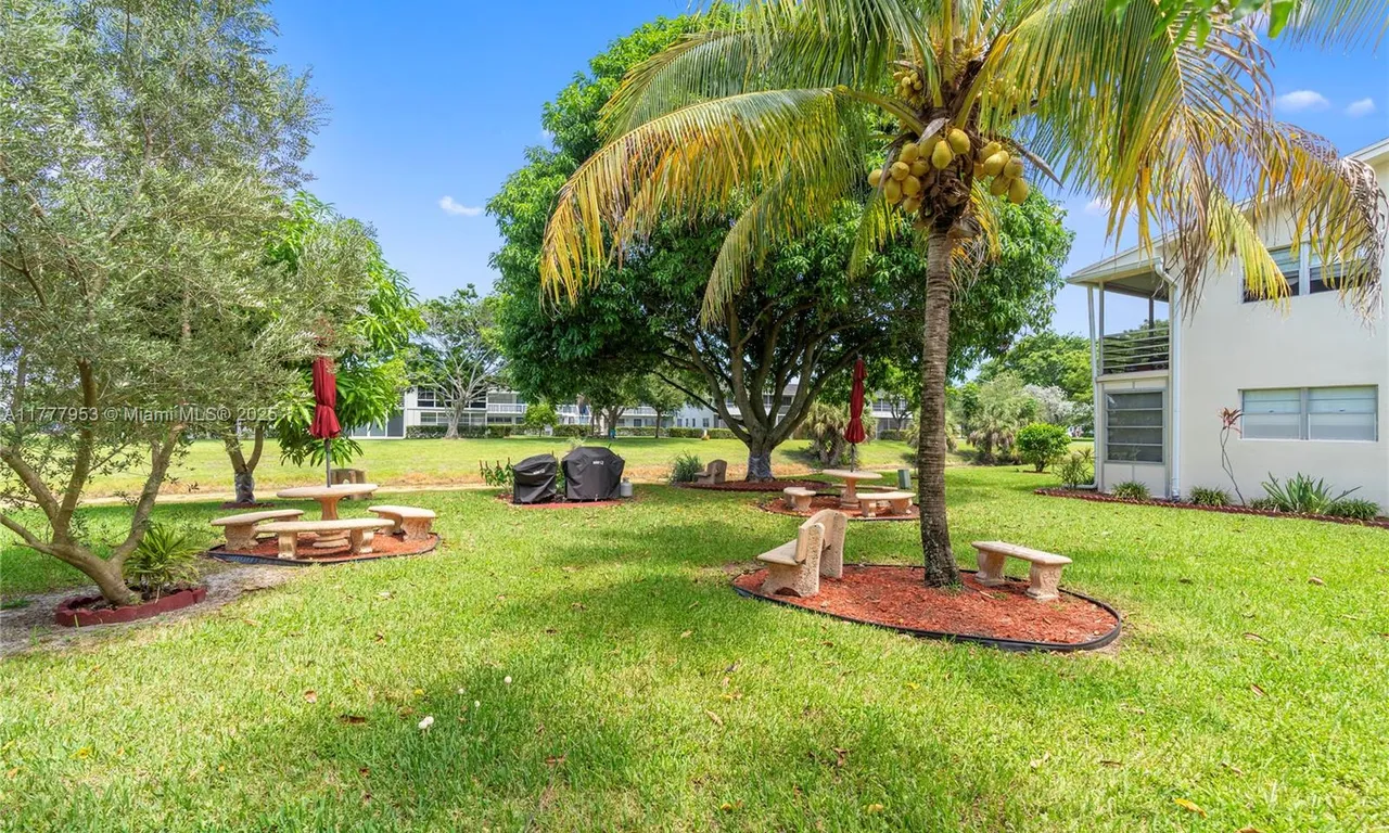 4 Markham A # 4, Deerfield Beach FL 33442