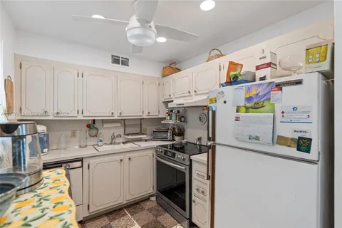 4 Markham A # 4, Deerfield Beach FL 33442