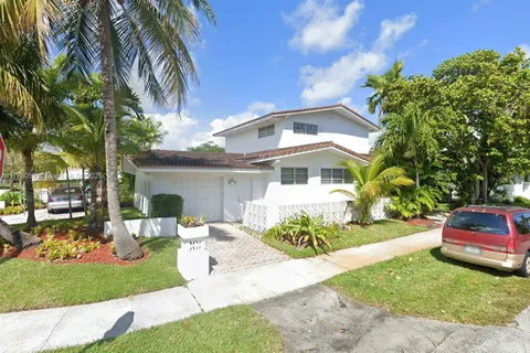 2135 NE 197th Ter, Miami FL 33179