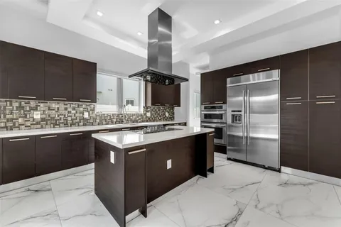 8221 NW 34th Dr # 8221, Doral FL 33122