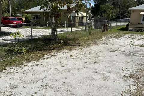 15003 NE 8th Ave, Miami FL 33161