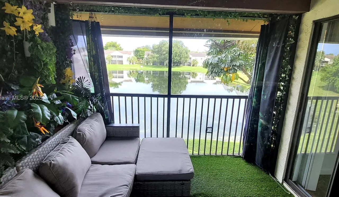 2531 NW 56th Ave # 18, Lauderhill FL 33313