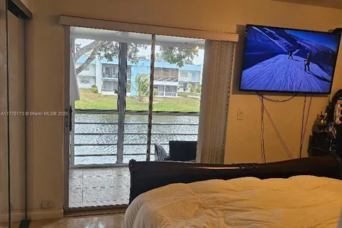 378 Saxony H # 378, Delray Beach FL 33446