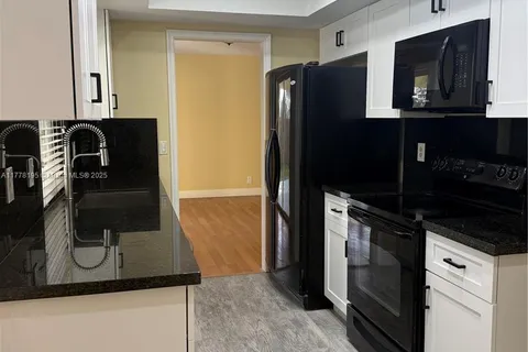 5112 SW 87th Ter, Cooper City FL 33328