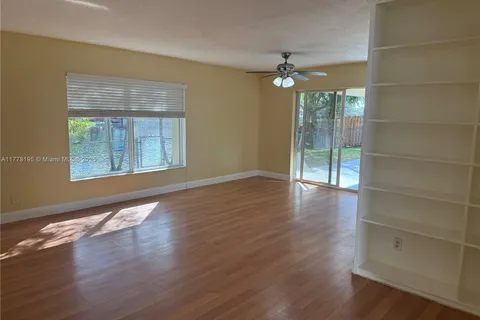 5112 SW 87th Ter, Cooper City FL 33328