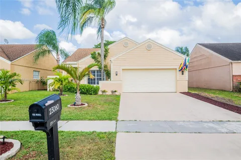 23060 Sunfield Dr, Boca Raton FL 33433