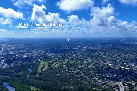 18840 NE 22nd Ave, Miami FL 33180
