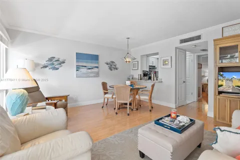 2020 Terra Mar Dr # 205, Pompano Beach FL 33062