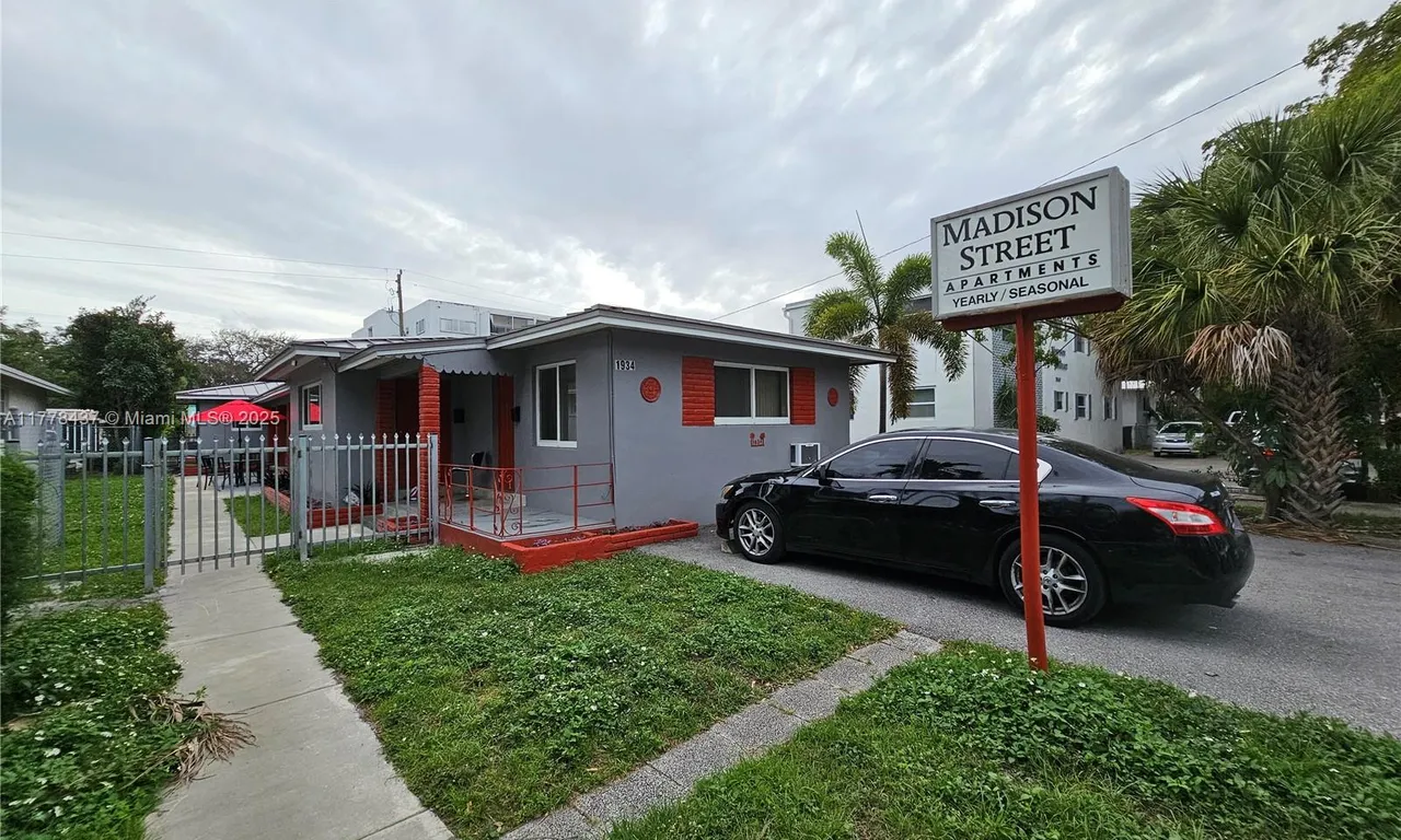 1934 Madison St # 3, Hollywood FL 33020