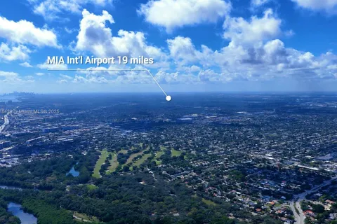 18840 NE 22nd Ave, Miami FL 33180