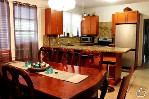 410 NW 9th Ave, Miami FL 33128