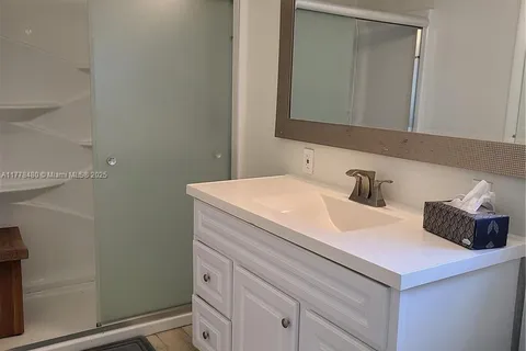 4240 NE 8th Ave # 1, Oakland Park FL 33334