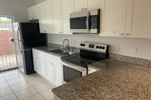 28356 SW 141st Pl # 28356, Homestead FL 33033