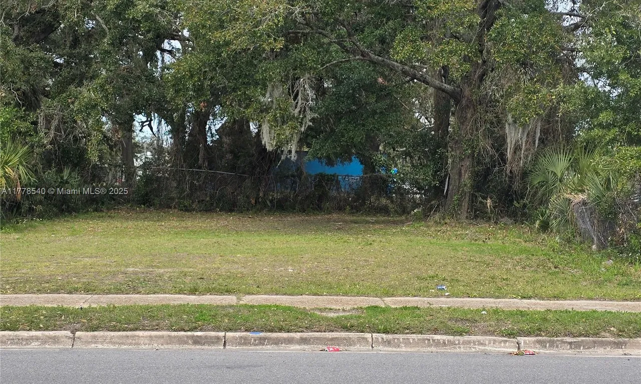 963 Albert Street, Other City - In The State Of Florida FL 32202