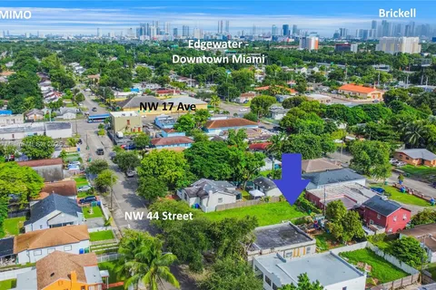 1762 NW 44th St, Miami FL 33142