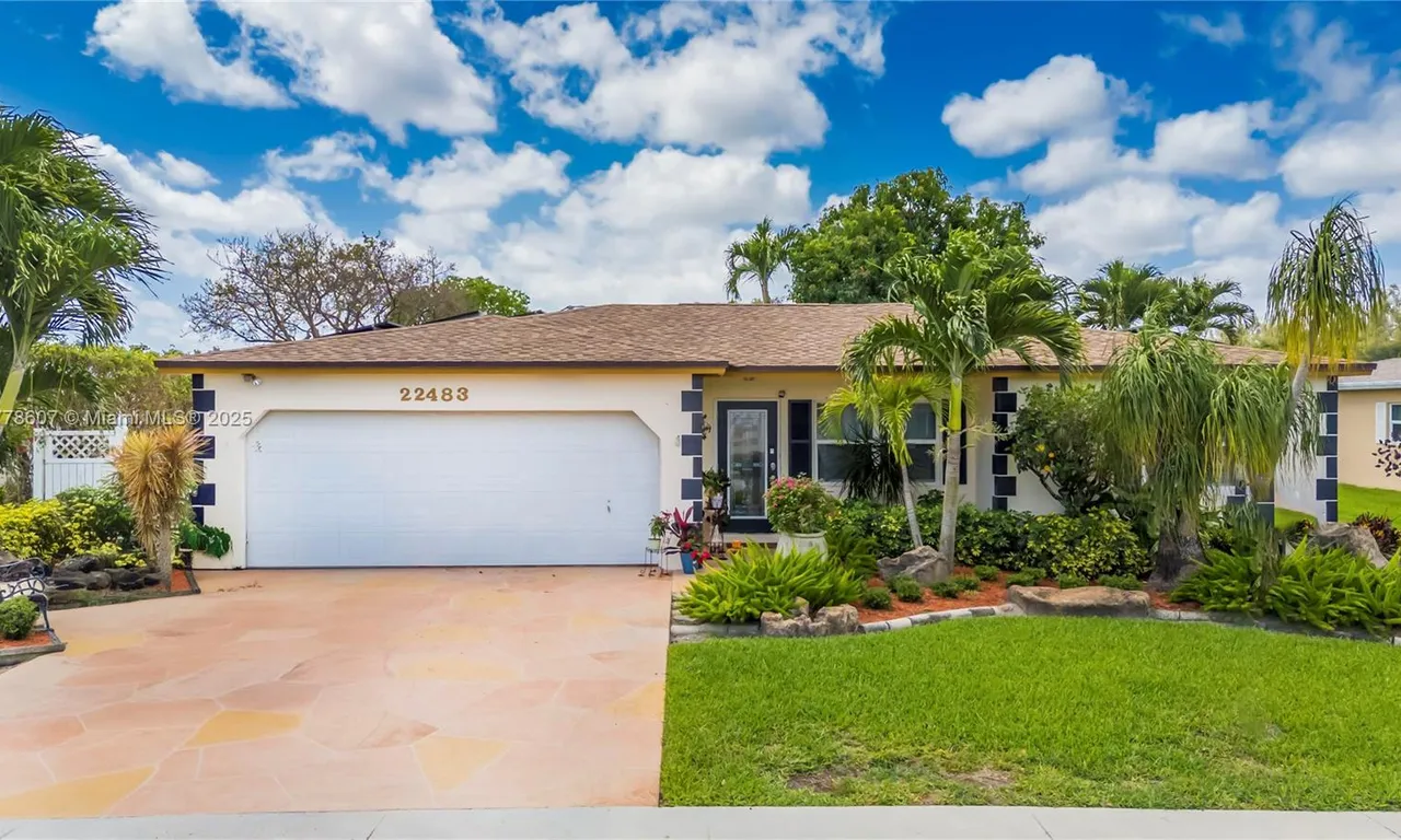 22483 Labrador St, Boca Raton FL 33428