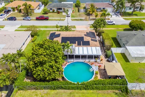 22483 Labrador St, Boca Raton FL 33428