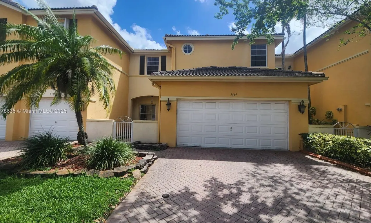 5469 NW 113th Ct # 5469, Doral FL 33178