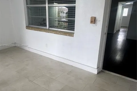 541 Blue Heron Dr # 304, Hallandale Beach FL 33009