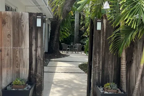 701 sw SW 9th Ave, Fort Lauderdale FL 33315