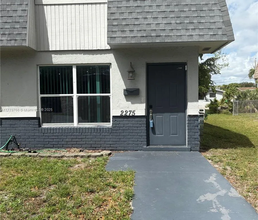 2271 NW 59th Way # 2275, Lauderhill FL 33313