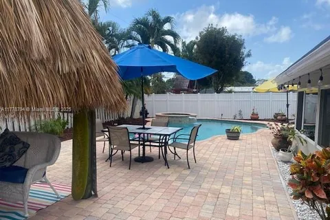1288 SW 1st Ave, Pompano Beach FL 33060