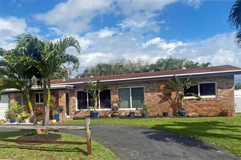 1288 SW 1st Ave, Pompano Beach FL 33060