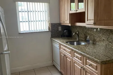 6511 Santona St # C2, Coral Gables FL 33146