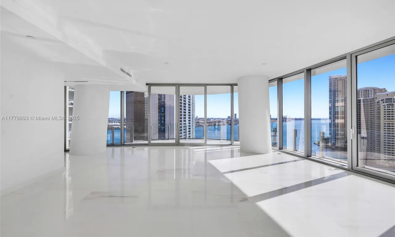 300 S Biscayne Blvd Way # 1901, Miami FL 33131