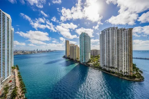 300 S Biscayne Blvd Way # 1901, Miami FL 33131