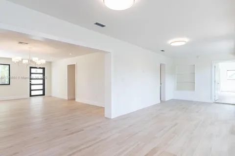10500 SW 72nd Ave, Pinecrest FL 33156
