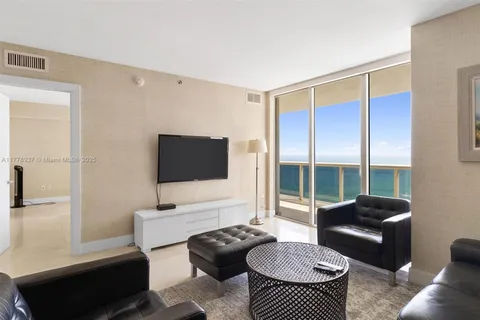 1830 S Ocean Dr # 2904, Hallandale Beach FL 33009