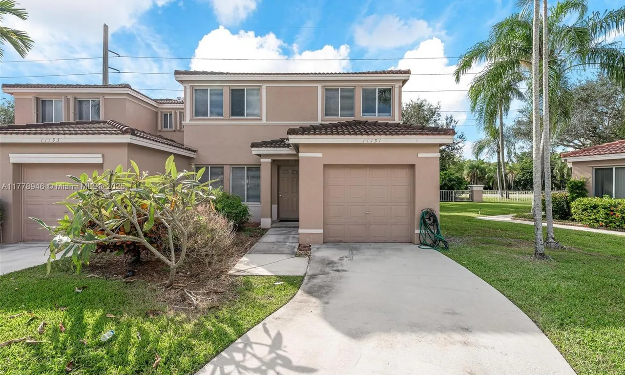 11191 SW 17th Mnr, Davie FL 33324