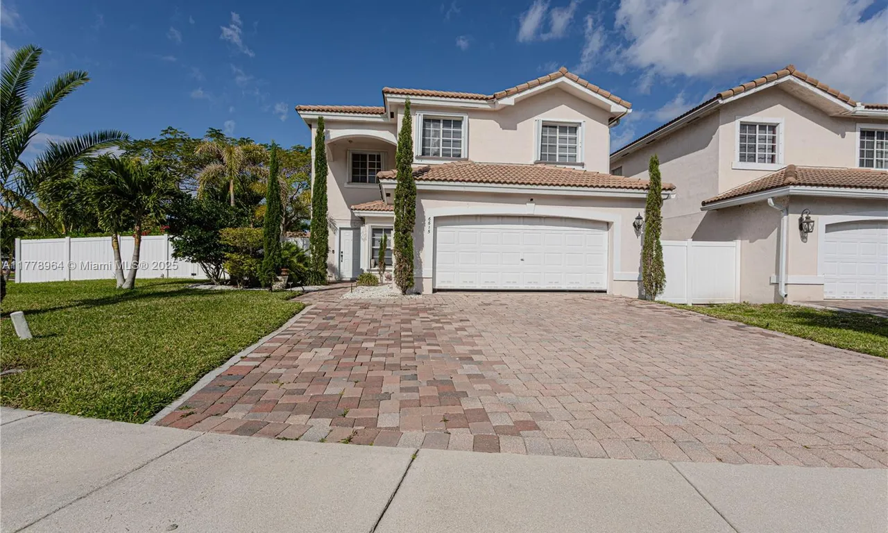 6615 Adriatic Way, West Palm Beach FL 33413